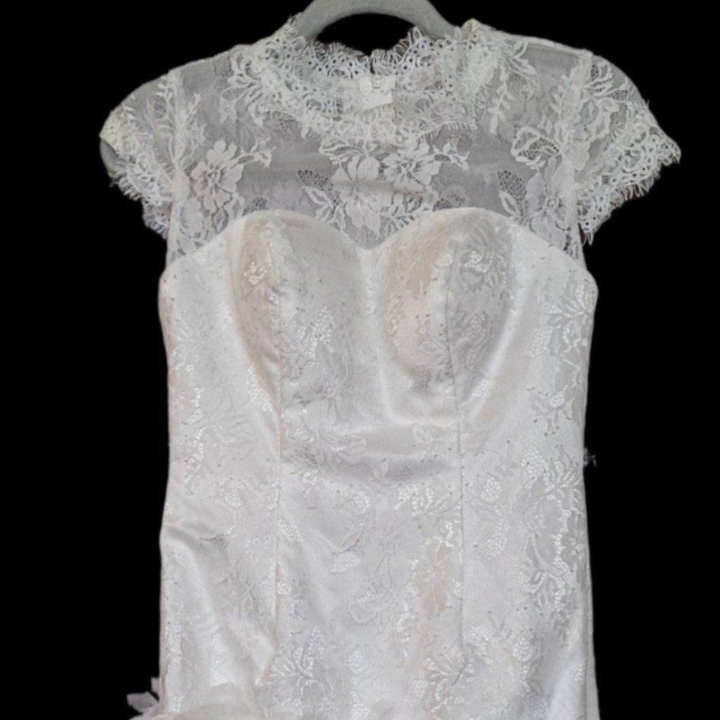Lace Illusion Cap-Sleeve Wedding Gown In White